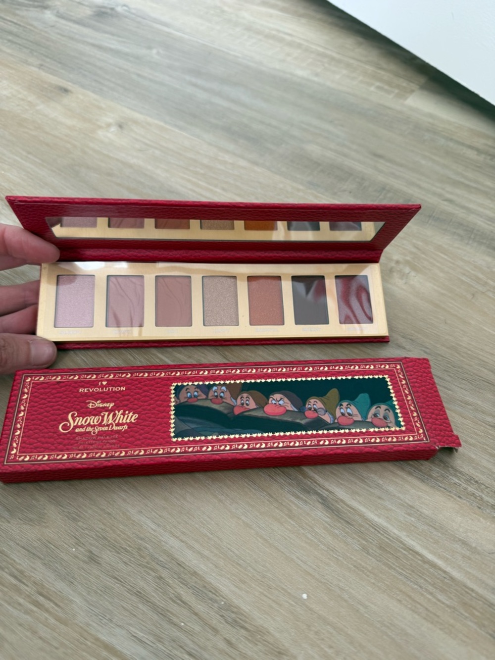 Disney Snow White x Revolution Eyeshadow Palette